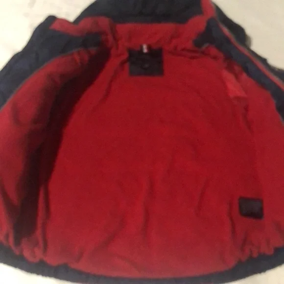 Tommy Hilfiger - Picture 6 of 9